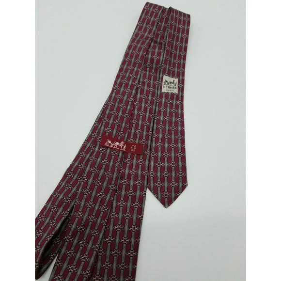Hermès Silk Necktie in Navy and Red Vertical Pattern 890 PA Made in France Tie - Picture 2 of 5